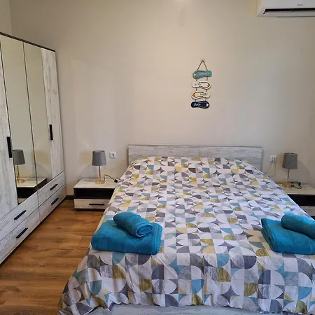 Apartment Retreat